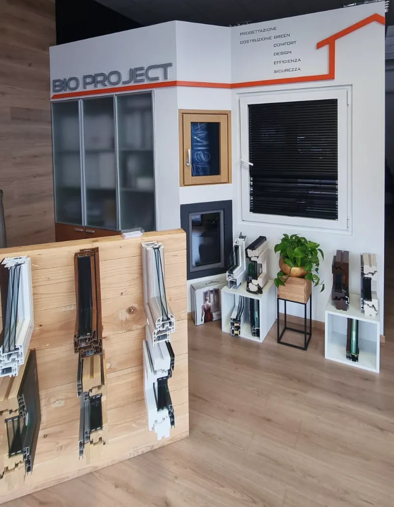 Vista interno showroom Bio Project Srls a Casalgrande, via Statale 37
