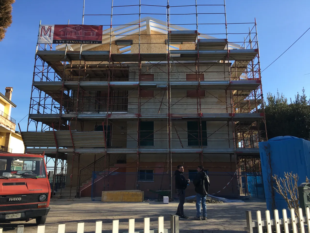 Una ristrutturazione di una casa bifamigliare