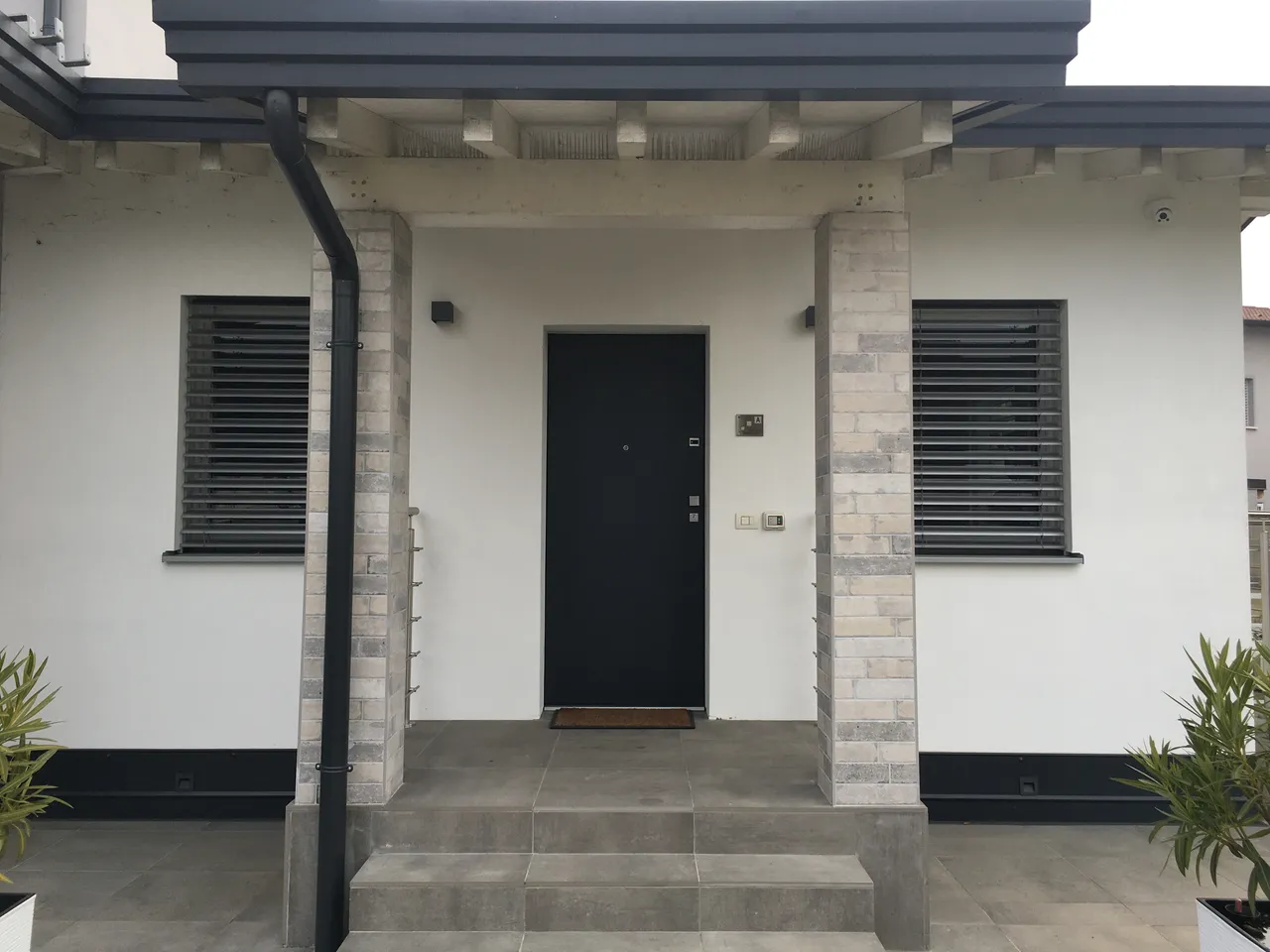 Una villa dal taglio classico ma con tutte le tecnologie moderne
