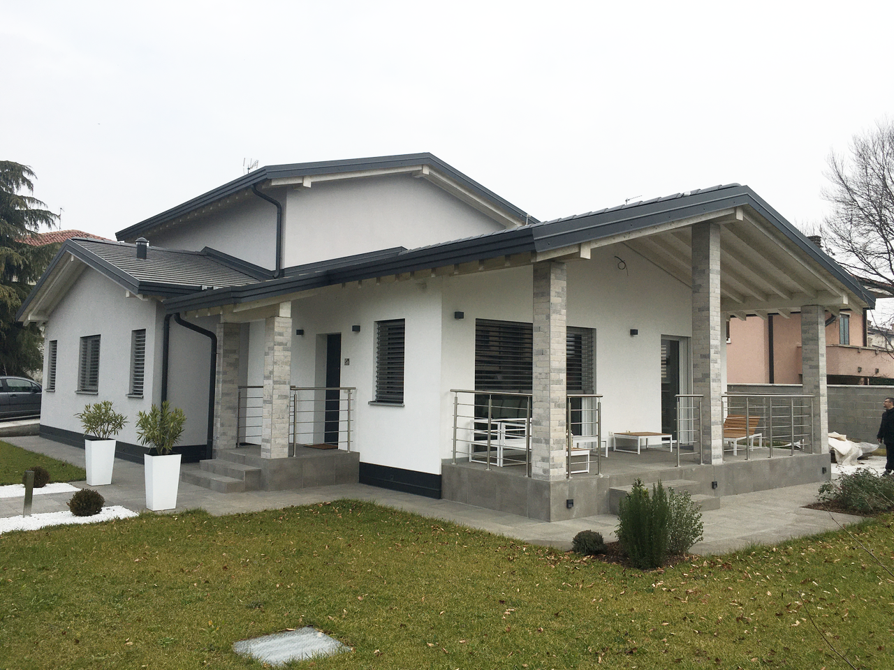 Una villa dal taglio classico ma con tutte le tecnologie moderne